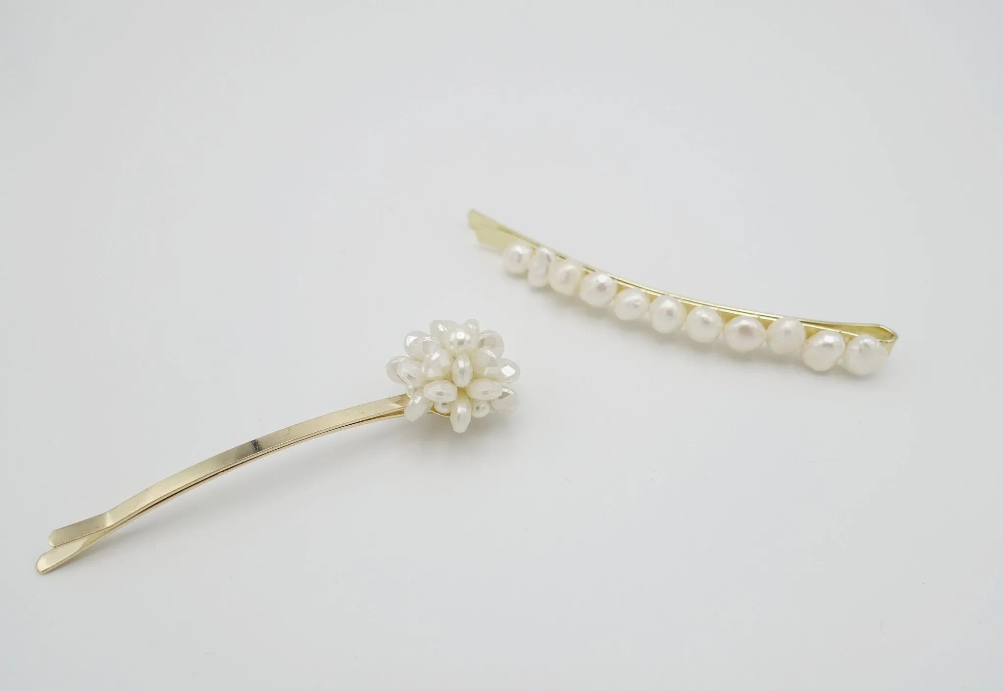 a set of 2 pearl decorated hair clip women hair accessory