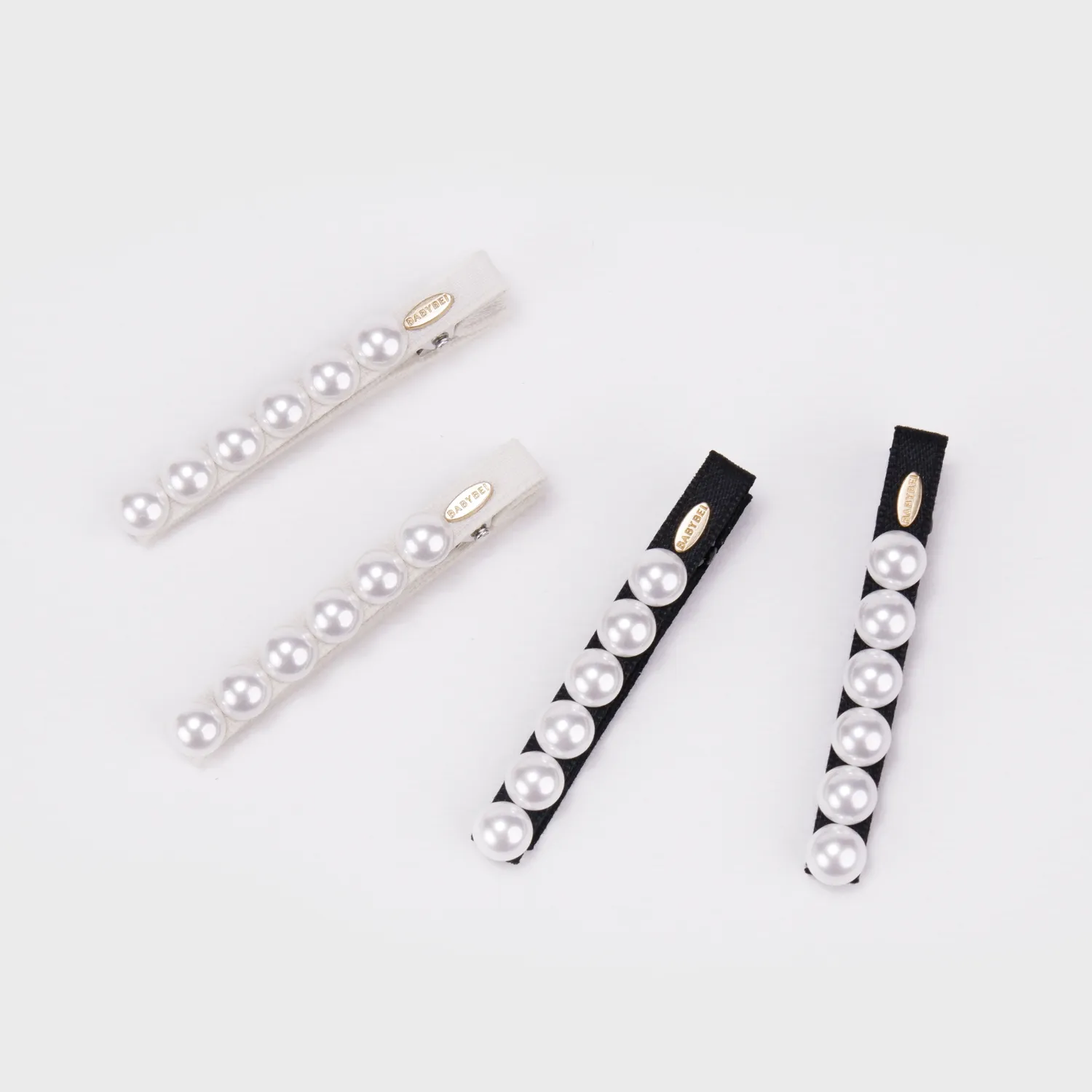 Dotted Pearl Medium Hair Clips (Row & 6 Beads)