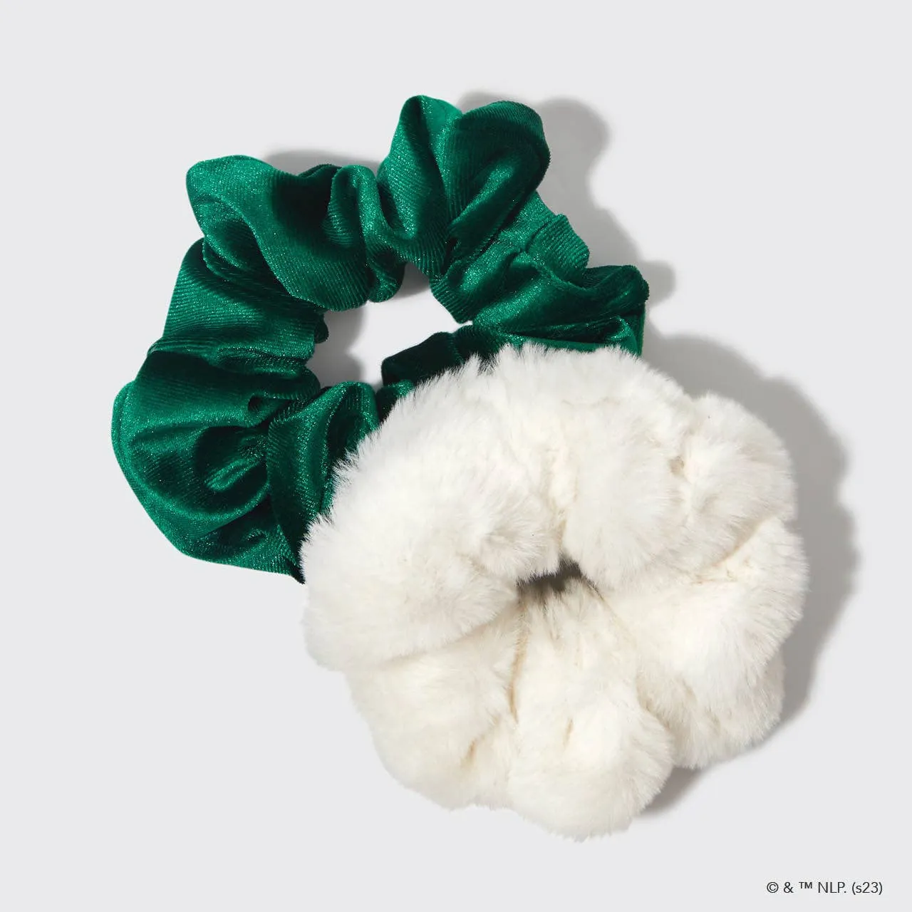 Kitsch x Elf Scrunchies 2pc - White & Green