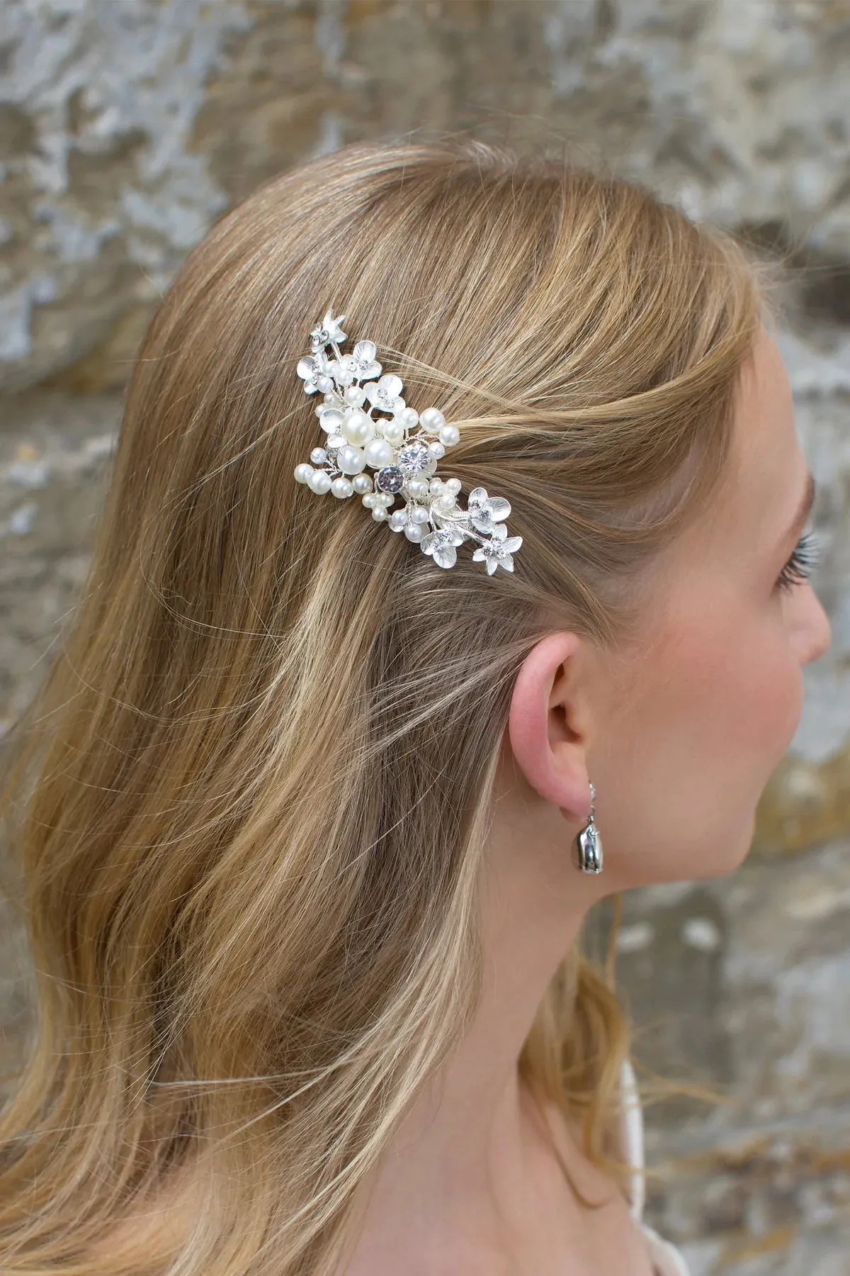 Leah - Dainty Pearl & Crystal Bridal Hair Clip