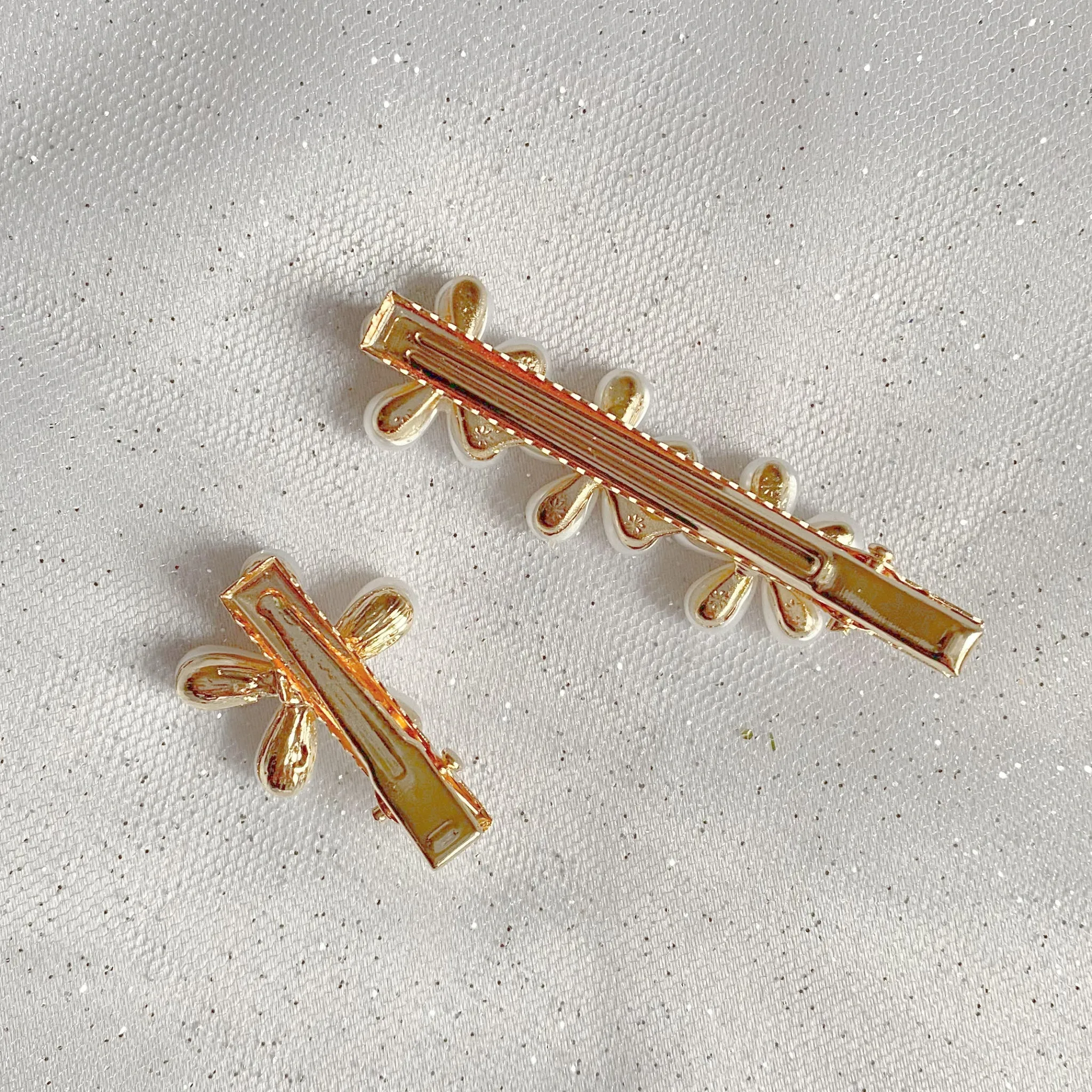 Pearl Hair Grips Flower Hair Clips Gold Crocodile Hair Clips Set of 2